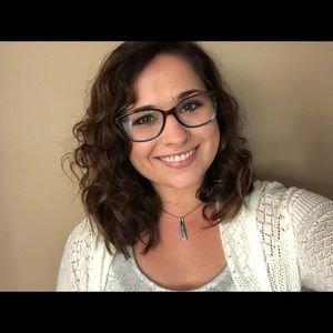 Meet your Posher, Alicia